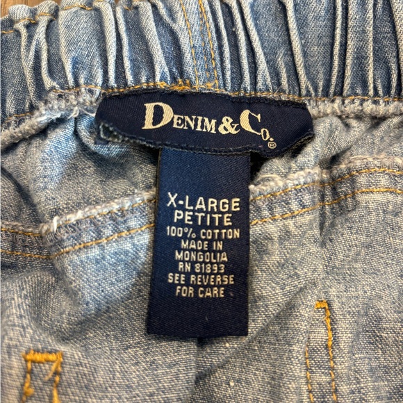 💙 Denim & Co XL Petite Light Blue Straight Jeans | Stretch Fit w/ pockets - Picture 9 of 14